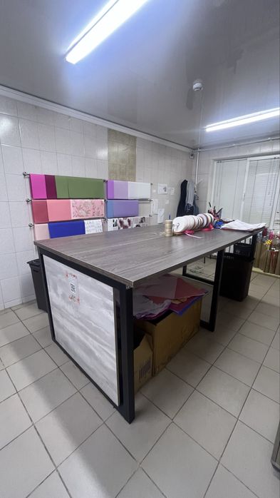Продам стол флориста