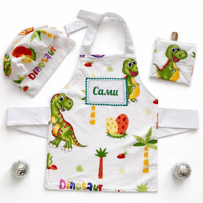 Детски комплект от престилка и шапка