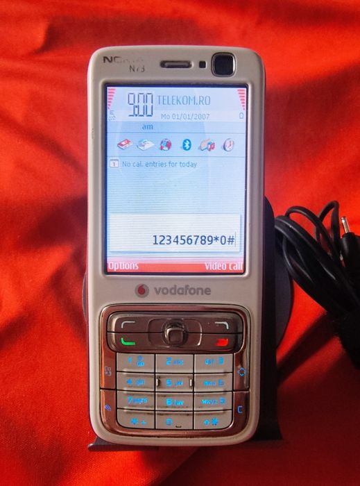 Nokia N73 cu accesorii originale ( liber de rețea)