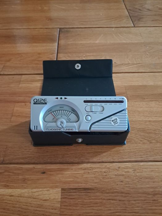 Tuner Instrument Chitara Qwik Tune Exogenic Tuning Q12E Chromatic