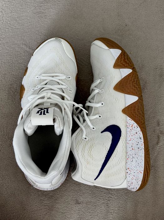 Nike Kyrie Irving Basketball shoes