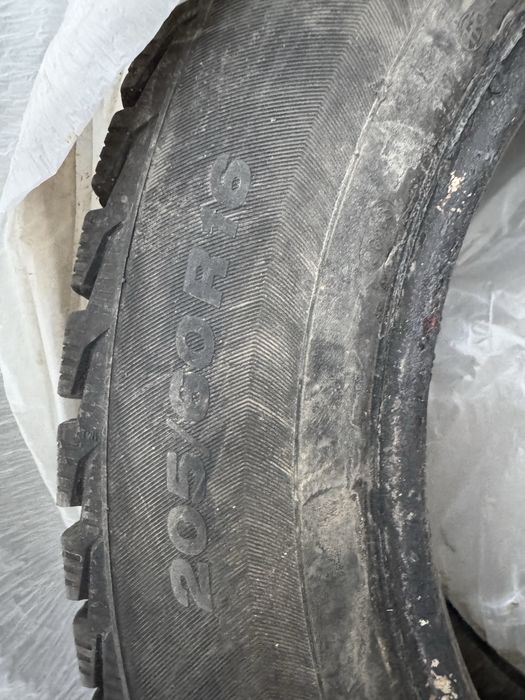 Резина имеется 4 балона