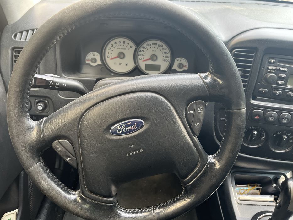 Запазен  Форд Маверик 3000  V6