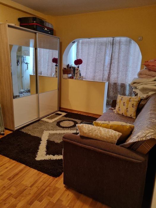 Apartament 2 camere  de vinzare
