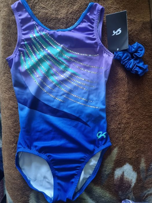 Costum gimnastica
