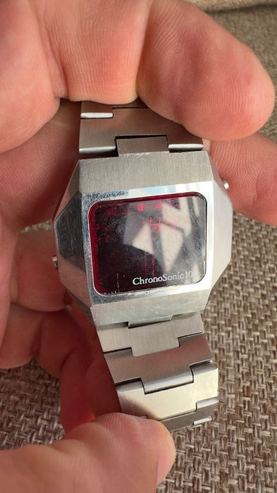 ceas ChronoSonic 100  led rosu vintage pret 800 lei FIX