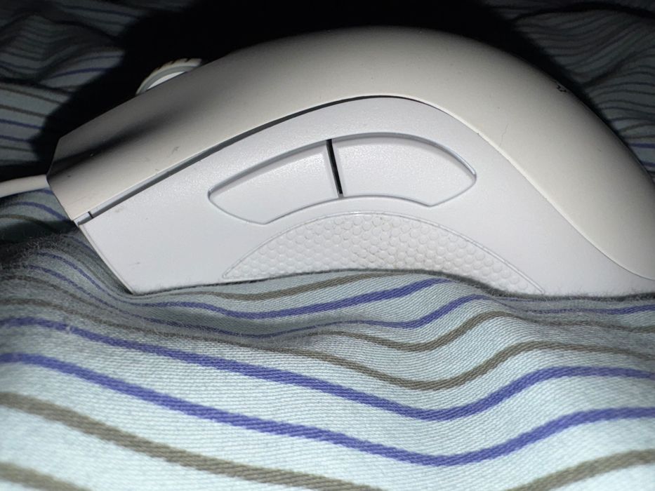 Мышка райзер белая эссентиал оригинал