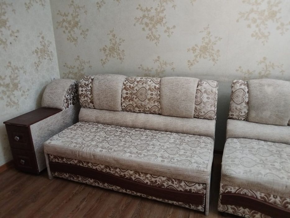 Продам диван б/у после хим чистки