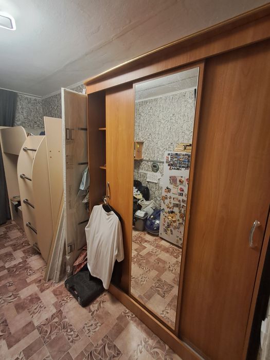 Продам шифоньер.