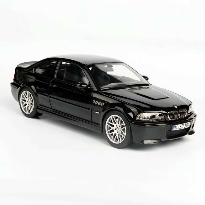 Machetă BMW M3 (E46) CSL 2003 1:18 Norev