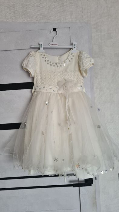 Продам детские платья