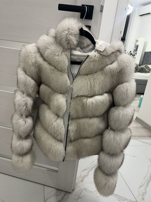 Бяло яке от естесвен косъм