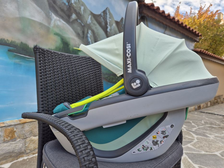 Столче за кола Maxi cosi Coral 360+FamilyFix3+ Адаптори