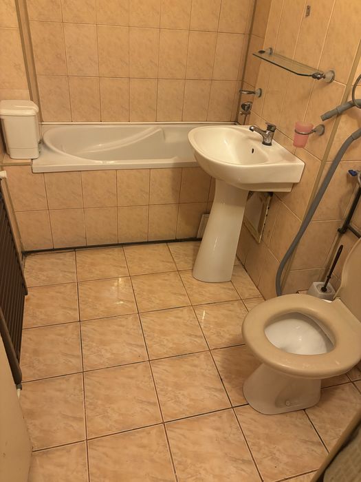 Vand apartament 3 camere