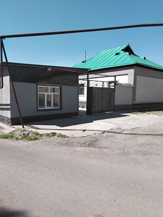 Tovoqsoyda 10 xonali 13 soʻtik uy sotiladi