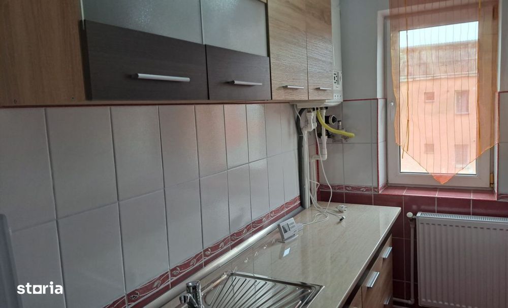 Apartament 2 camere, 42 mp, zona Hotvon