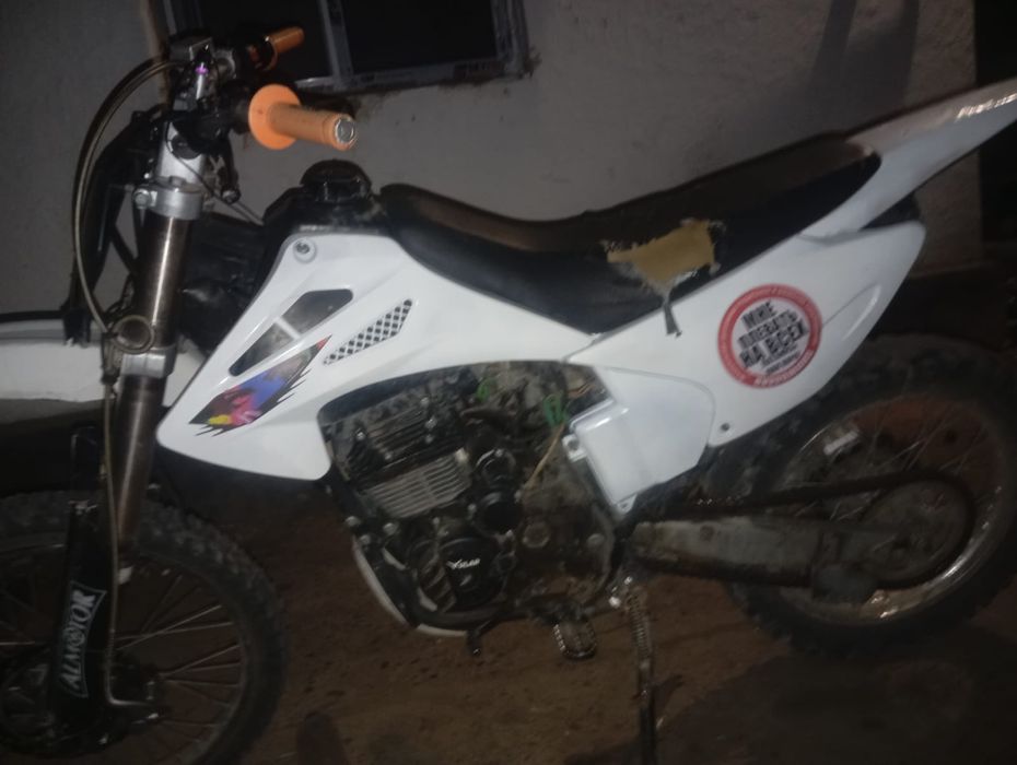 Продам эндуро 300куб