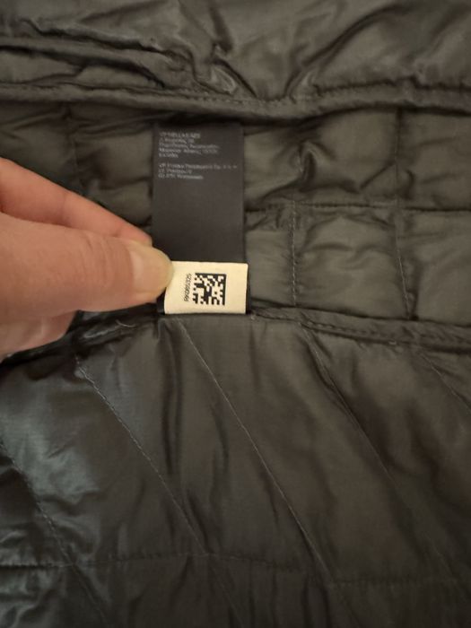 Geaca North Face barbateasca