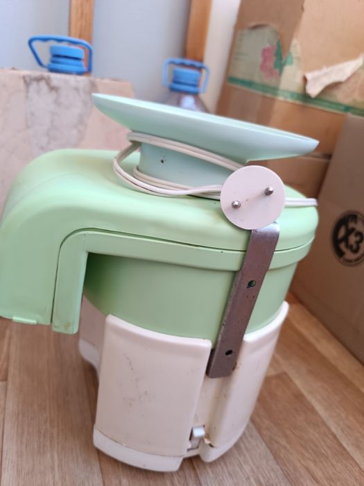 Продам соковыжималку