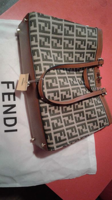 Продам сумку бренд  FENDI
