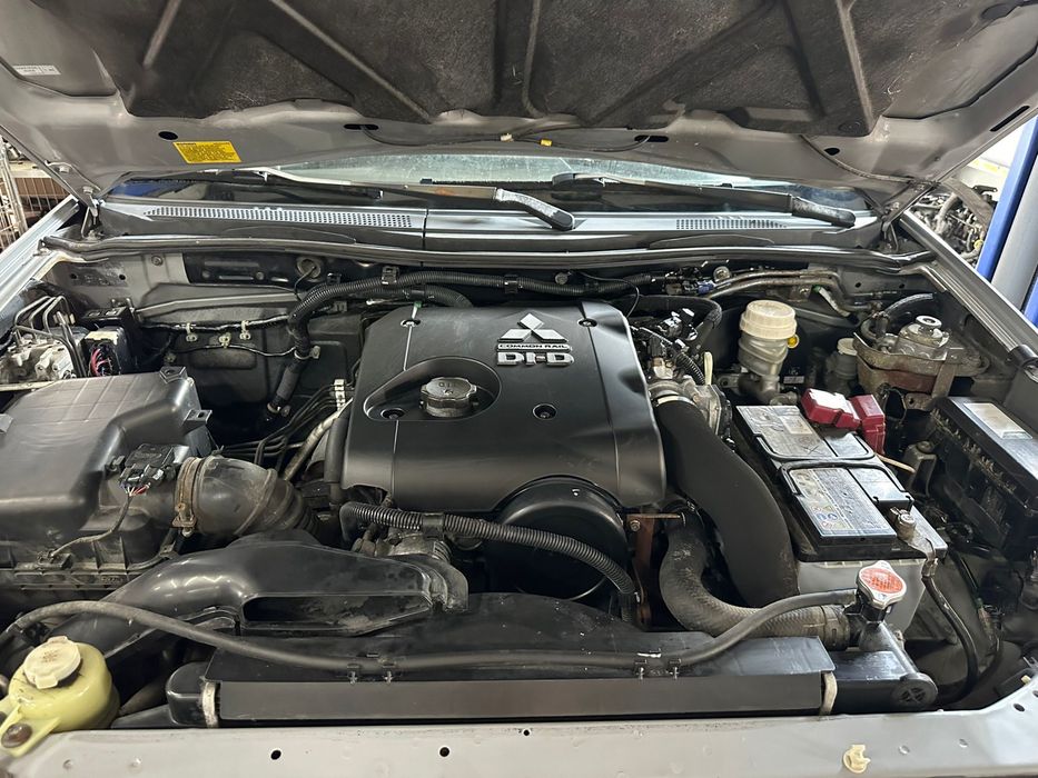 компютър за mitsubishi L200 1860A549