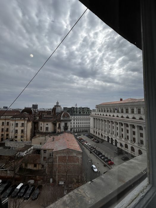 Garsoniera la Universitate