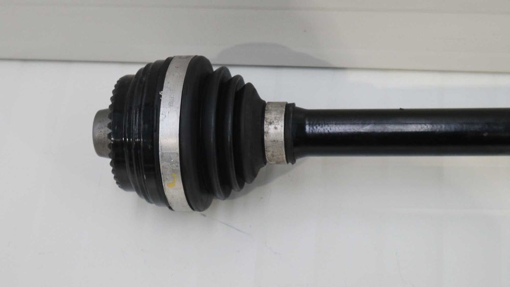 Задна лява полуоска БМВ Г20 Г21 Г22 Г23 Г26 BMW G20 G21 G22 G23 G26