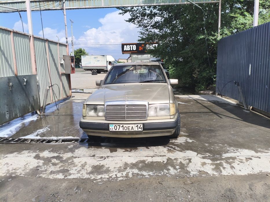 Продам Мерседес 124