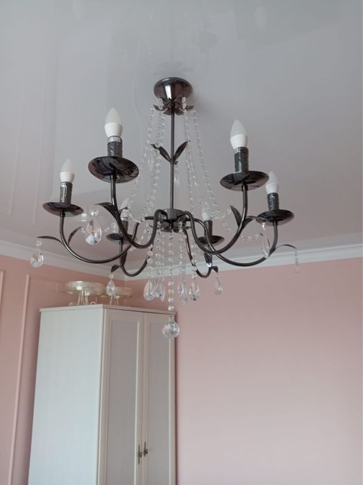 Продам люстру буу