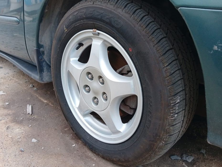 Продаётся авто Ford Taurus .