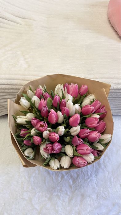 Цветы тюльпаны свежие