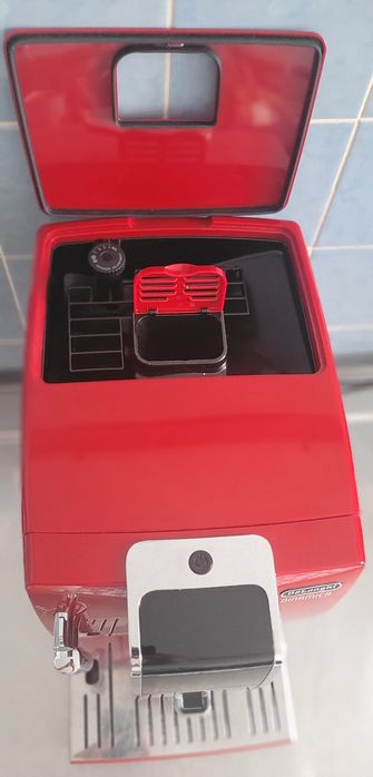Кафеавтомат De'Longhi Dinamica ECAM 358.15.R (Red Edition)