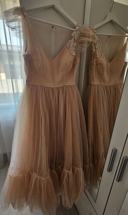 Rochie de ocazie, midi cu tulle si aplicatii