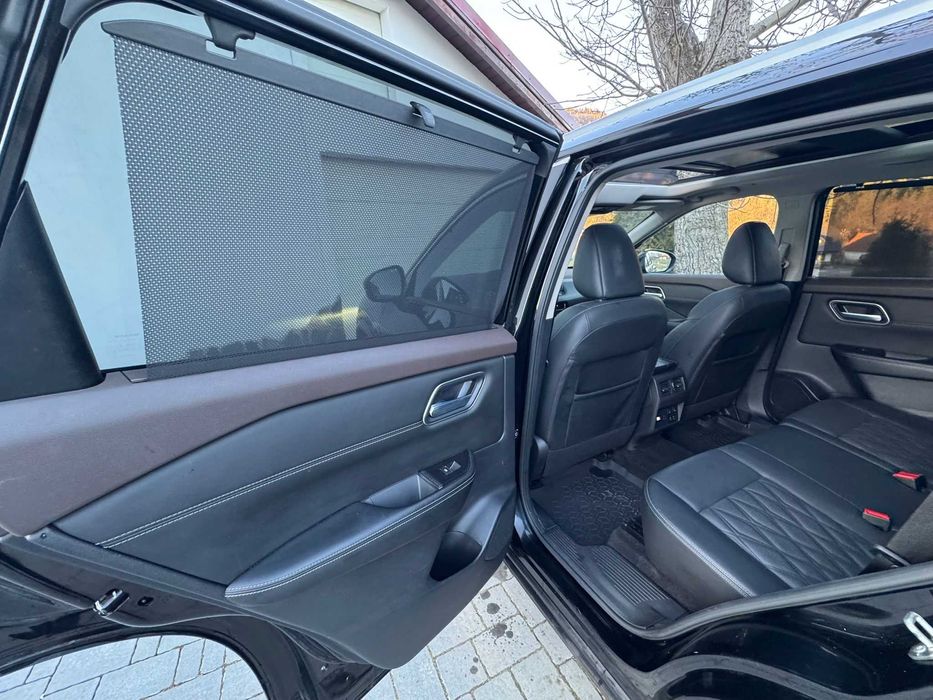 Nissan X-trail 1.5 hibrid Tekna - usor avariat