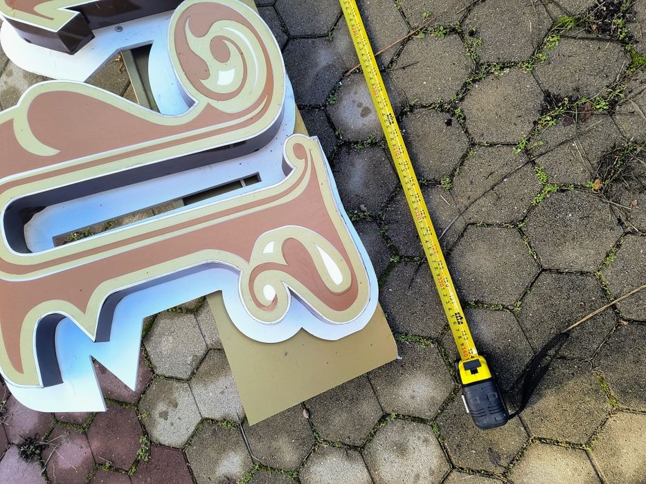 Продавам реклама за магазин