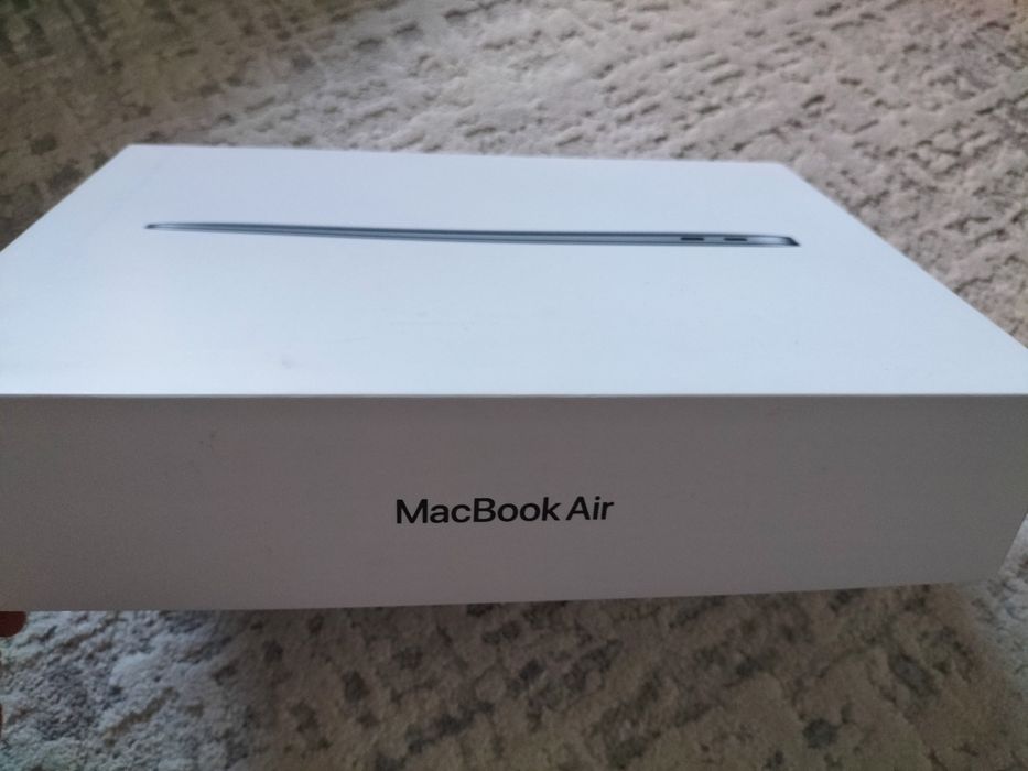 MacBook 13 в идеальном состоянии