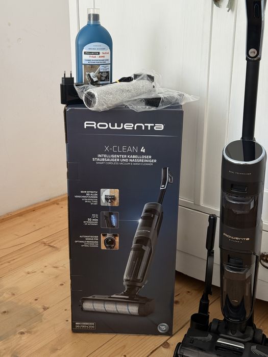 Aspirator vertical cu SPALARE ROWENTA X-Clean 4 GZ5035WO, 0.73l, 22V, autonomie max 50 min, functie autocuratare, negru
