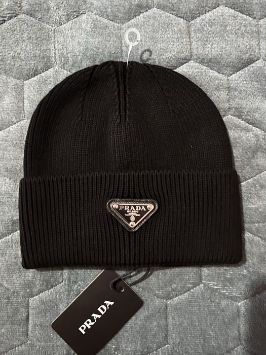 Мъжки зимни шапки