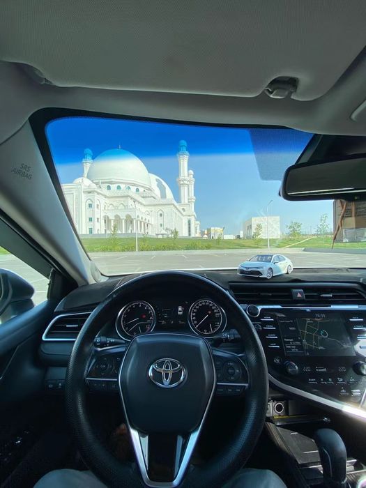 ККоллекционная модель Camry 1:18