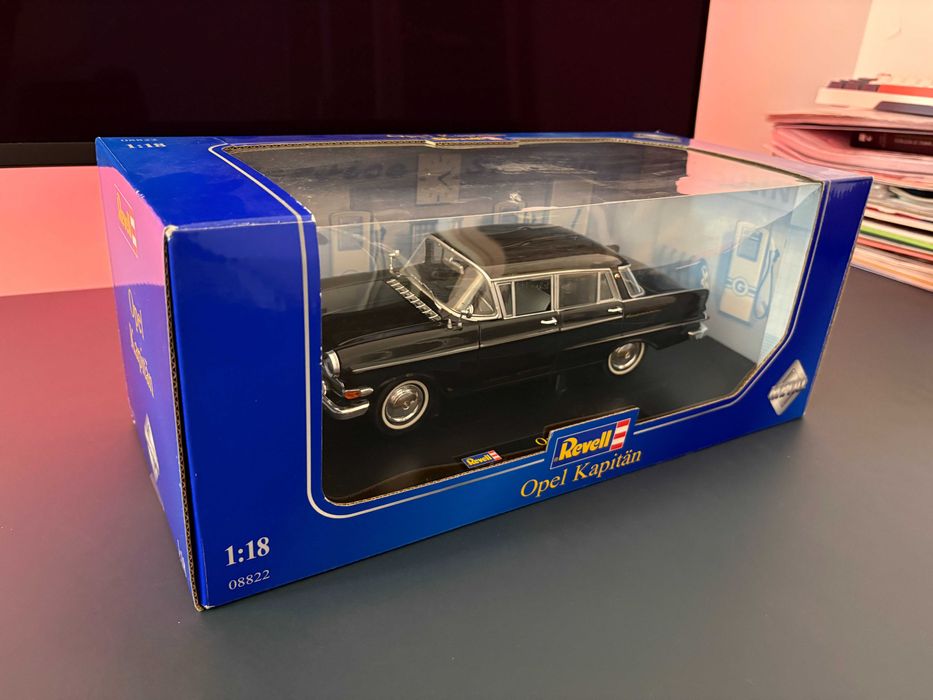 macheta Opel Kapitan 1:18 Revell