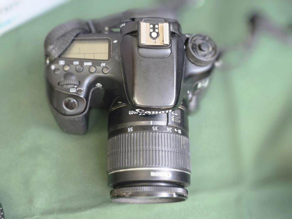 Canon 70D + obiectiv EFS 18-55 MM