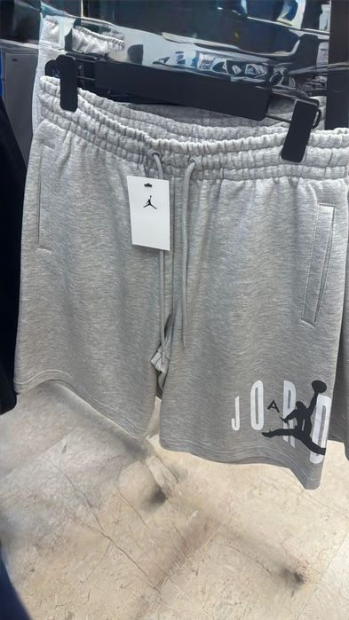 Pantaloni scurti