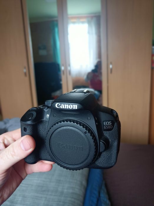 Aparat foto canon 650 D