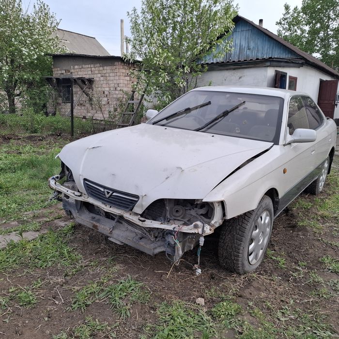 Продаётся машина тайото виста