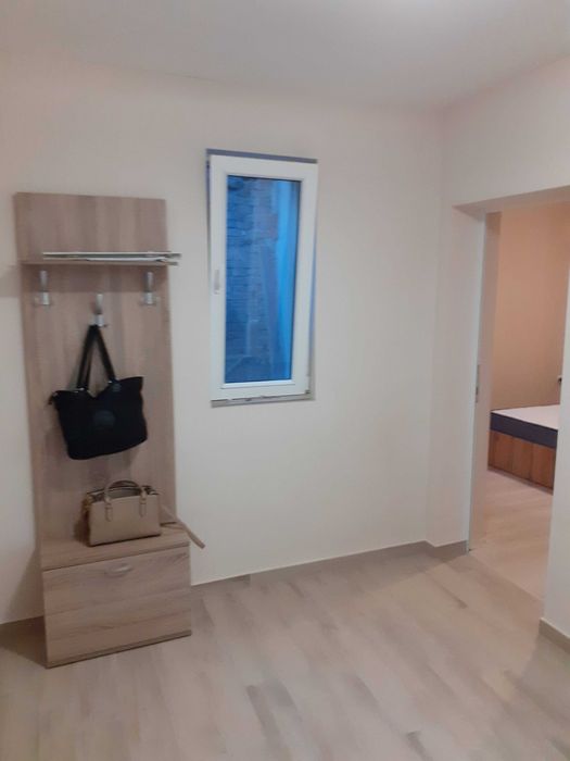 Продава къща , Колхозен пазар