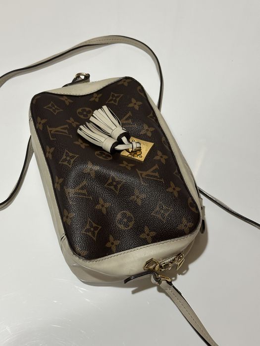 Дамска кожена чанта Louis Vuitton Saintonge Monogram / Cream White