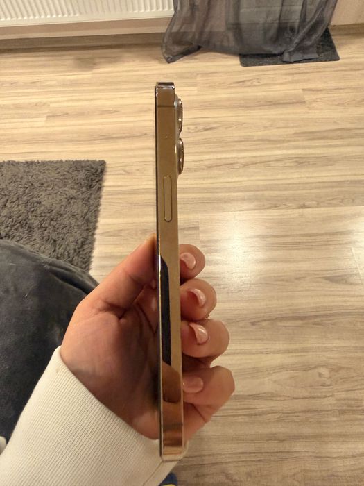 Телефон Iphone 13 pro