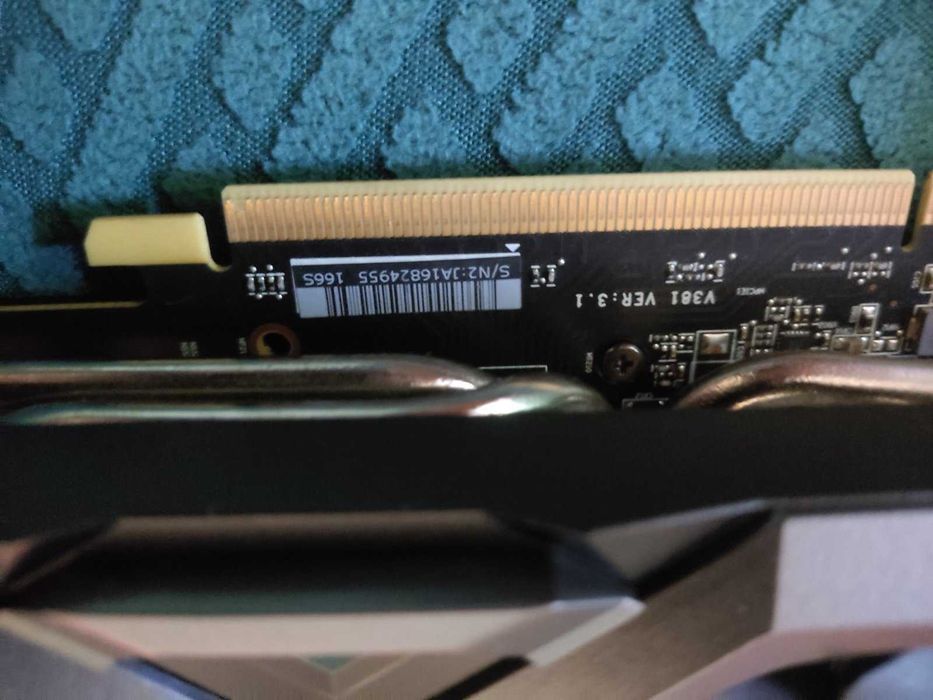 Перфектна видеокарта MSI RX 5700