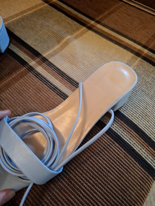 Sandale albastre cu toc jos pentru femei, mărimea 38