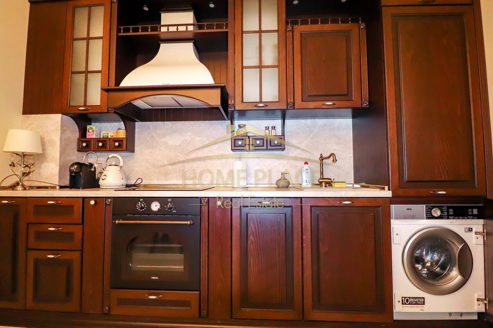 Дава се под наем Двустаен апартамент в Варна, Център - 82 кв.м за 1224 € - Снимка #1